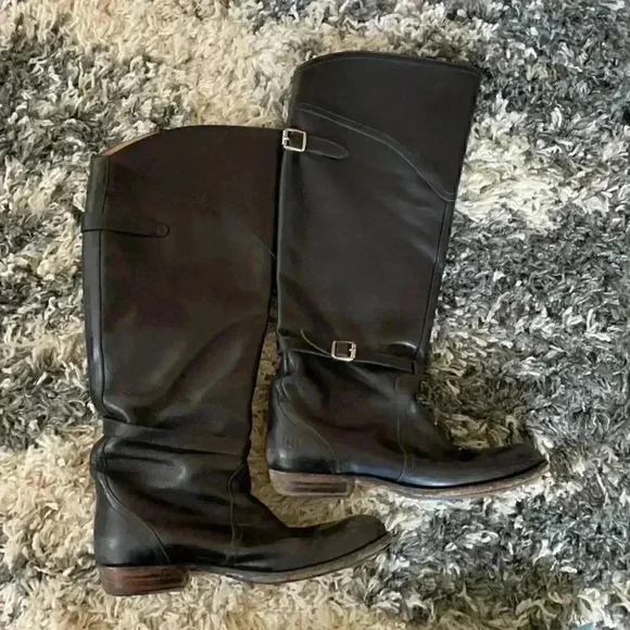Frye comfortable and versatile Paige riding boots 9 - Picture 1 of 7